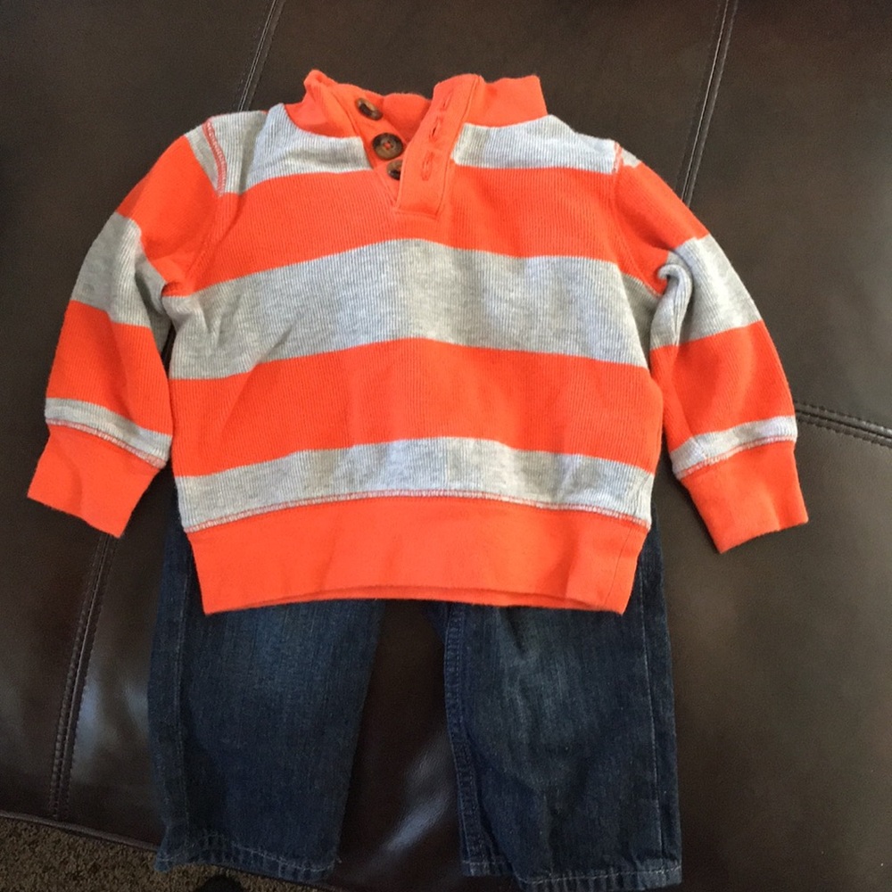 Baby Gap 2 piece outfit.  Size 12-18 months.
